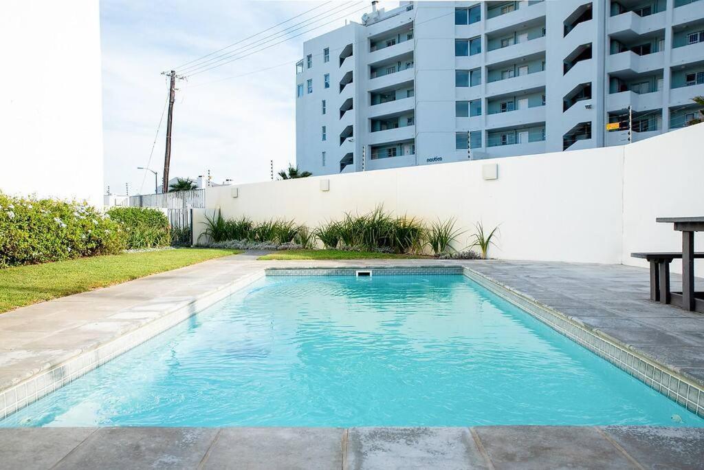 Beachfront 2 Bed W Swimming Pool, Blouberg 54 Break Apartment *