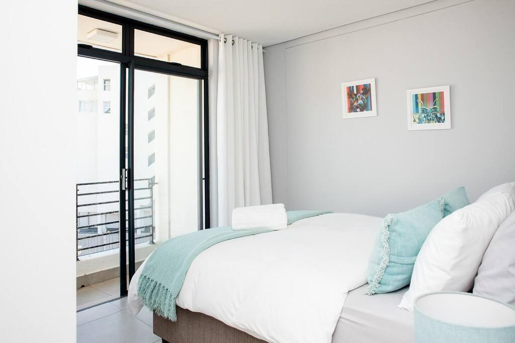 Beachfront 2 Bed W Swimming Pool, Blouberg 54 Break